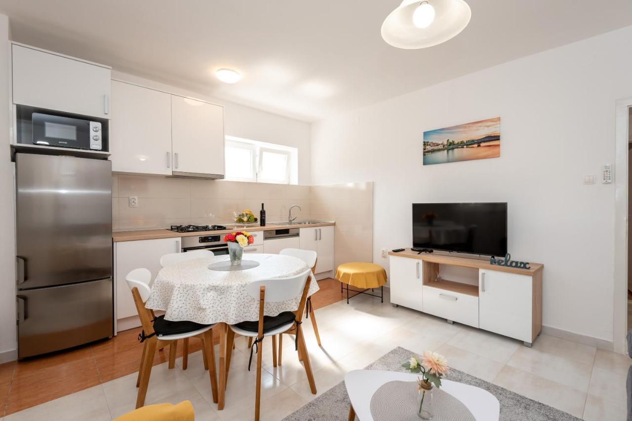 Apartman Galov Metković Exteriör bild