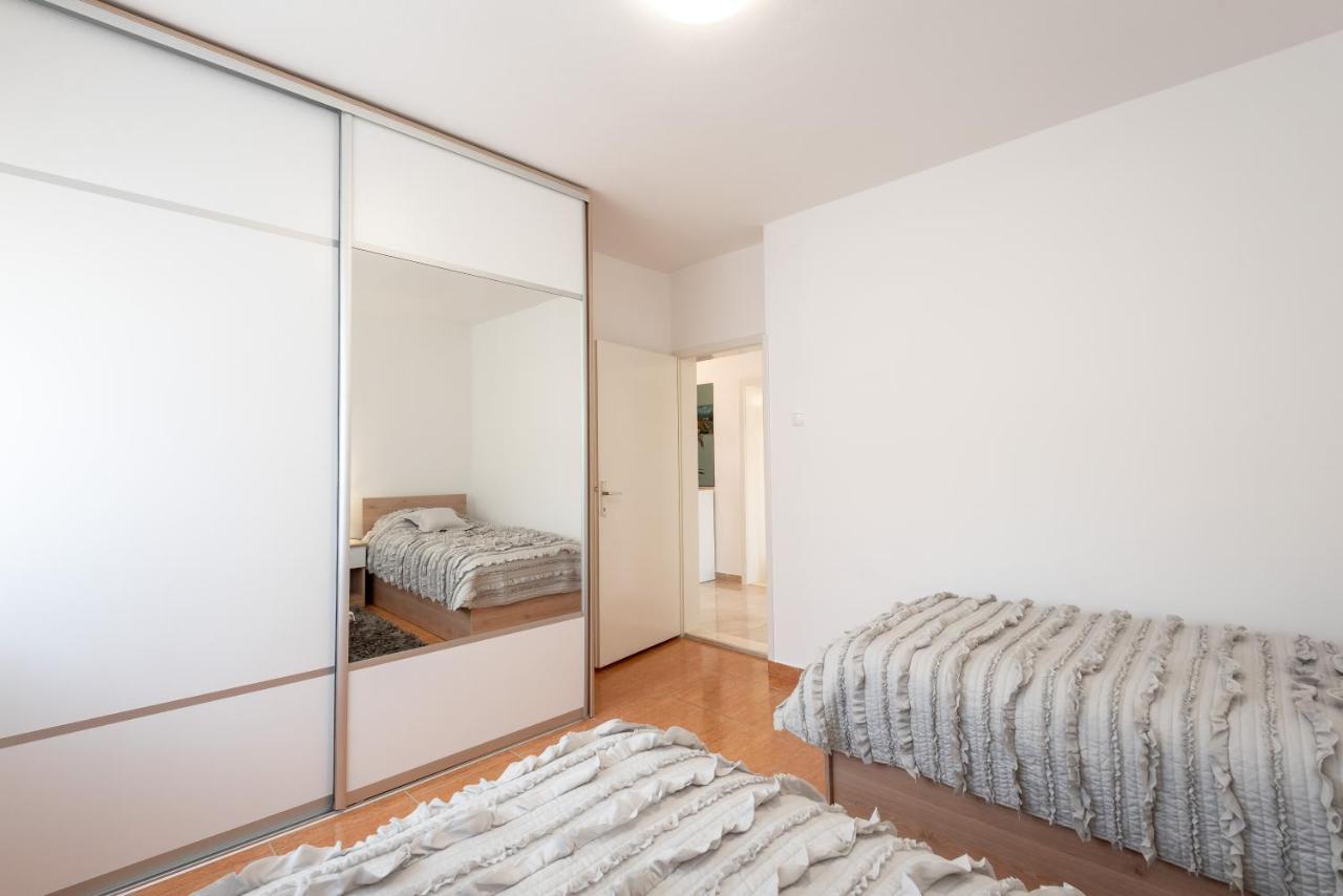 Apartman Galov Metković Exteriör bild