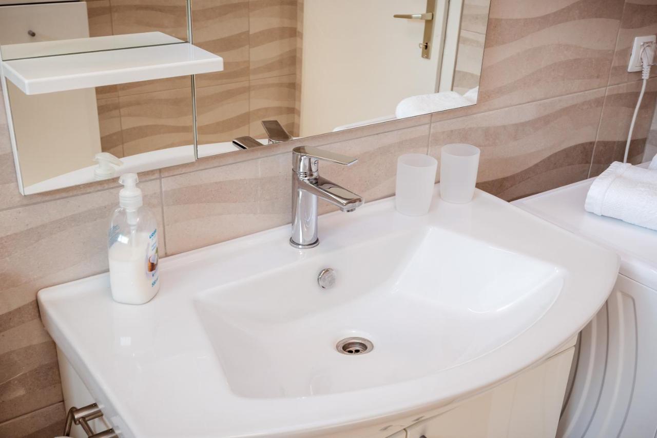 Apartman Galov Metković Exteriör bild